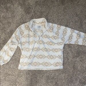 Hollister Cream and Tan Geometric Pullover